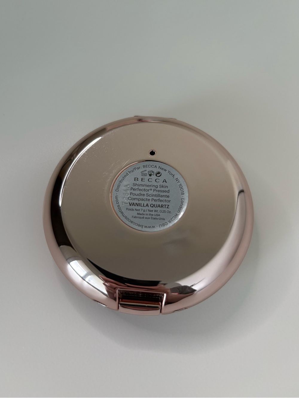 Becca Vanilla Quartz Highlighter - Picture 3 of 4